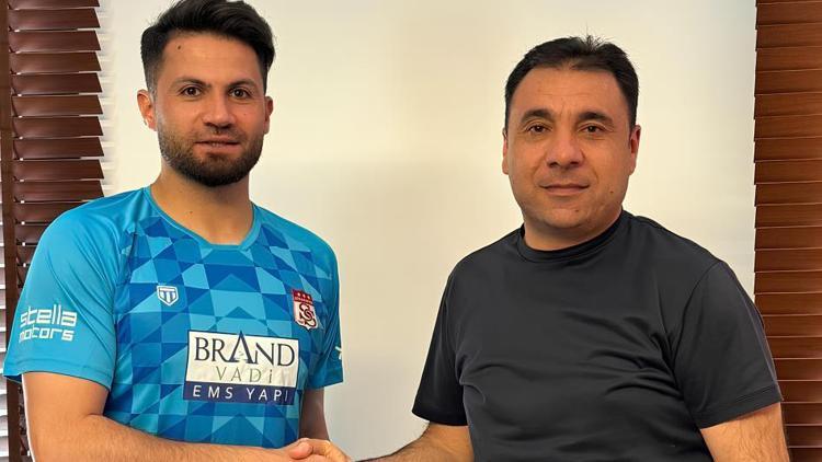 Sivassporda Ali Şaşal Vuralın sözleşmesi uzatıldı