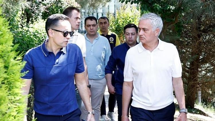 Fenerbahçenin yeni teknik direktörü Jose Mourinho, Can Bartu Tesislerini gezdi