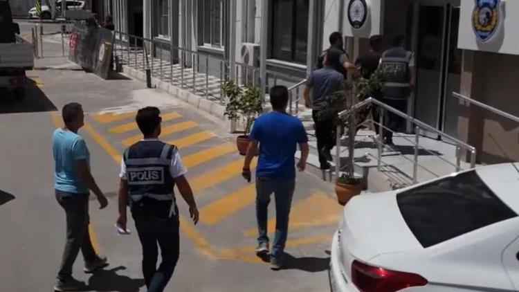 İzmirde 174 yıl hapisle aranan 17 yaşındaki hükümlü, polis tarafından yakalandı