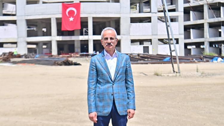 Bakan Uraloğlu: Trabzon Şehir Hastanemizde çalışmalarımızı sürdürüyoruz
