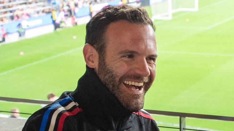 Juan Mata, Harvard’ı bitirdi