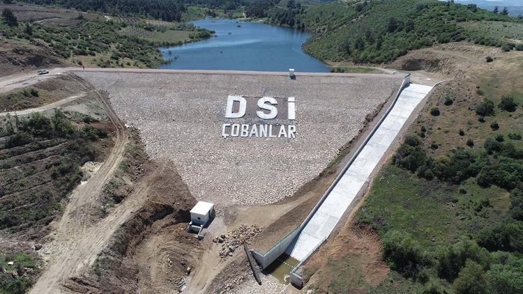 Çobanlar Barajında sulama şebekesi inşaatı sürüyor