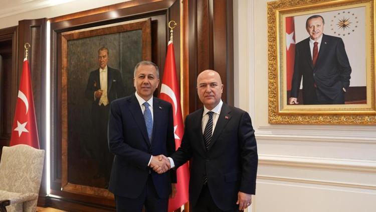 CHPli Murat Bakan, İçişleri Bakanı Ali Yerlikayayı ziyaret etti
