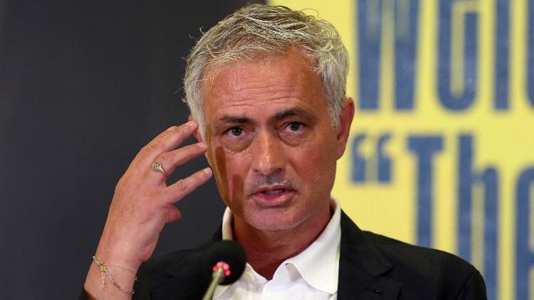 Fenerbahçede herkes bomba transferleri beklerken ilk plan belli oldu Mourinhodan özel talep: 6 ismi tutun, Çağların bonservisini alın