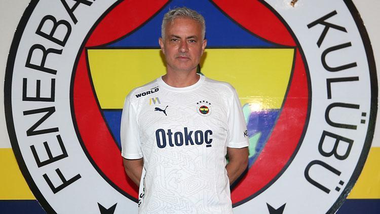 Mourinho, Fenerbahçede işbaşı yaptı Antrenmana kimse geç kalamaz