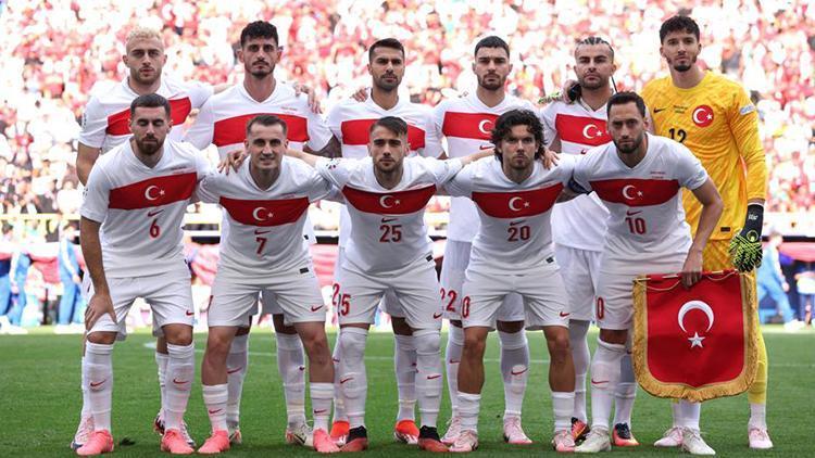Portekize kaybeden Milli Takımda gözler son maça çevrildi Türkiye gruptan nasıl çıkar İşte ihtimaller