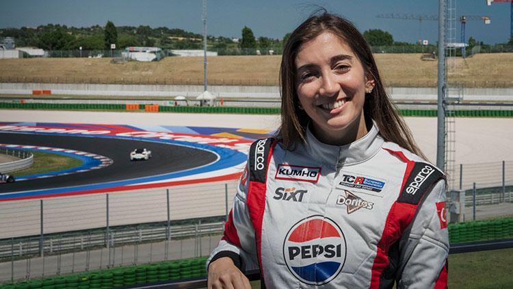 Avrupa Şampiyonu ilk kadın pilot Seda Kaçan oldu