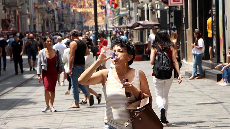 Sağlık Bakanlığından güneş uyarısı: Bu saatlerde dışarı çıkmayın Ciltteki değişikliklerde doktora başvurulmalı