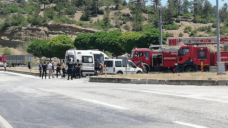 Bursa’da 2 otomobilin çarpıştığı kazada 5 kişi yaralandı