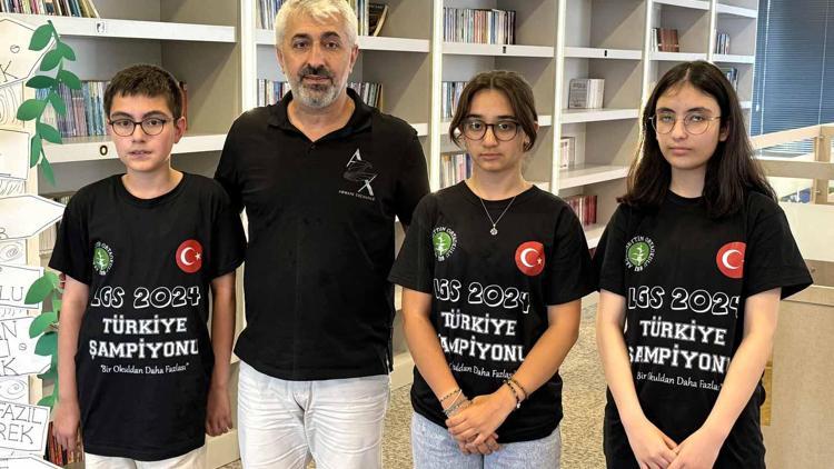 İstanbulda aynı okuldaki 3 öğrenci LGSde tam puan aldı