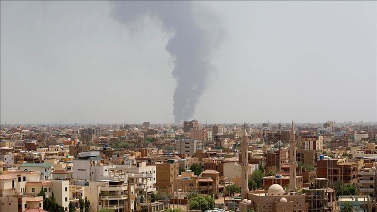 Sudanda topçu bombardımanı: 12 ölü