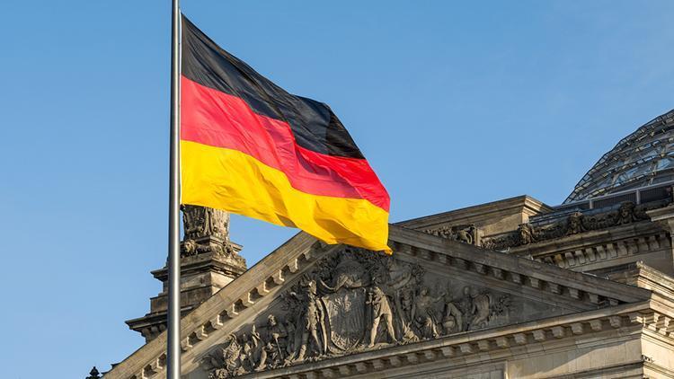 Almanyada sanayi üretimi beklentilerin aksine düştü
