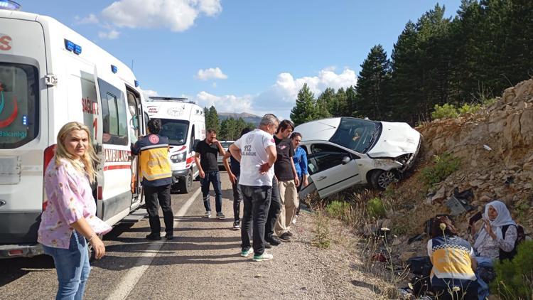 Tufanbeylide trafik kazası: 3 yaralı