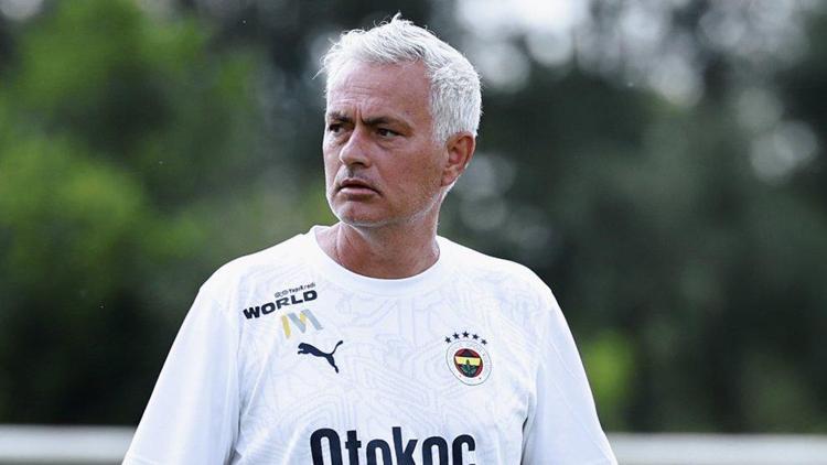 Fenerbahçe'de Jose Mourinho'dan transfer açıklaması! Elimizdeki oyuncuları  tutacağız... - Futbol Haberleri