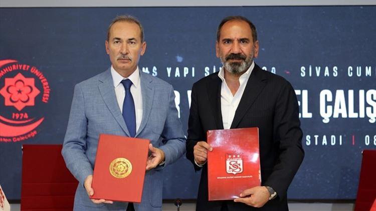Sivasspor ile Sivas Cumhuriyet Üniversitesi arasında protokol imzalandı