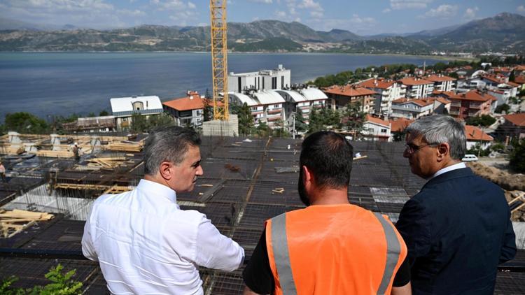 Vali Baruş yurt binasını inceledi