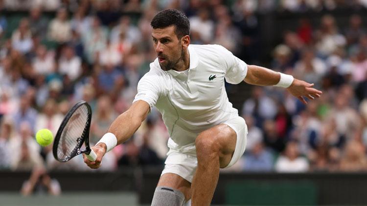 Rakibi çekildi, Djokovic yarı finale yükseldi