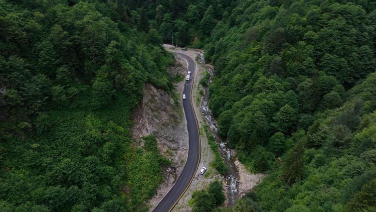 Santa Harabeleri yolu yenilendi