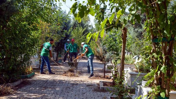 Diyarbakır’da mezarlıkların temizlenmesi için ekip kuruldu