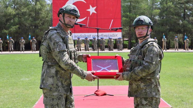 Mardin 4. Hudut Alay Komutanlığı’nda sancak devir teslim töreni