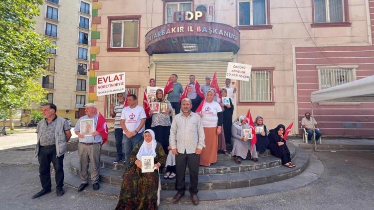 Diyarbakırdaki evlat nöbetinde aile sayısı 376’ya yükseldi