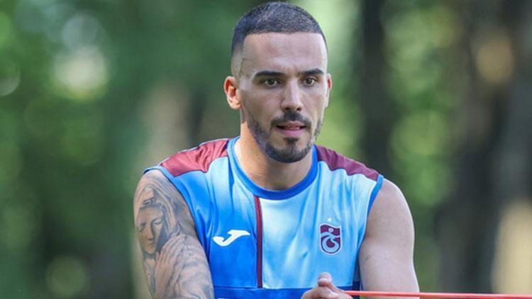 Trabzonspor ayrılığı açıkladı Dimitrios Kourbelisin sözleşmesi karşılıklı olarak feshedildi...