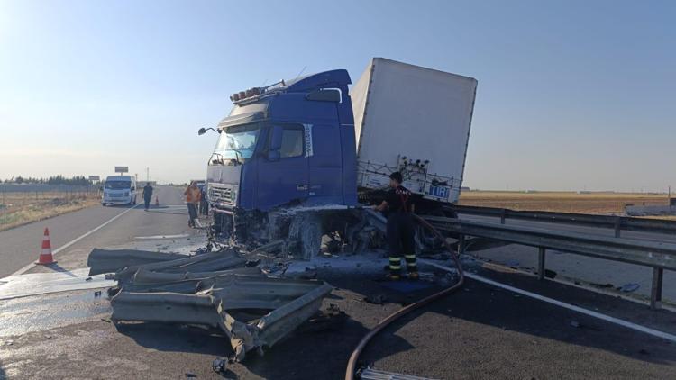 Mardin’de 2 kazada 2 TIR şoförü yaralandı