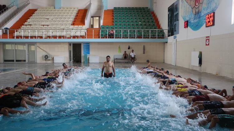 Bingöl’de çocuklar için yaz yüzme kursları başladı