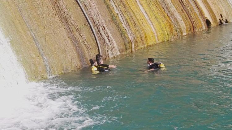 Serinlemek isterken kâbusu yaşadı Dalgıçlar kurtardı