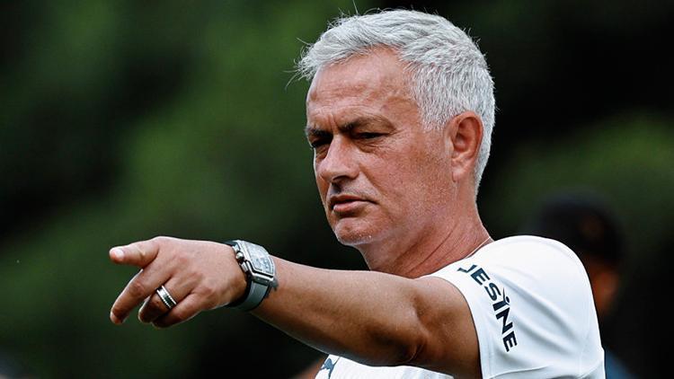 Mourinhodan transfer sözleri: Kadro yapılanmamızdan çok memnunum