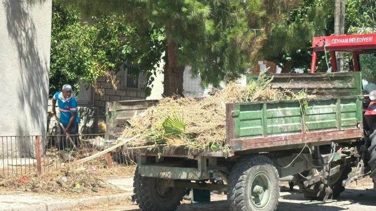 Ceyhan Belediyesinden Hamdilli Mahallesinde temizlik çalışması