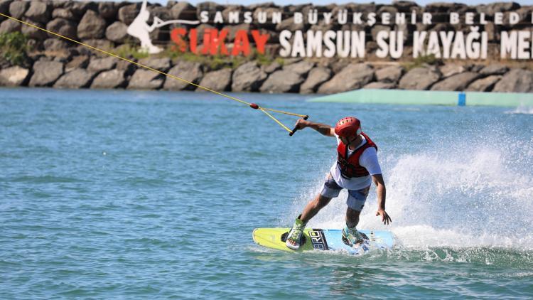 Karadeniz’deki ilk ve tek su kayaği merkezi Samsun’da hizmet veriyor