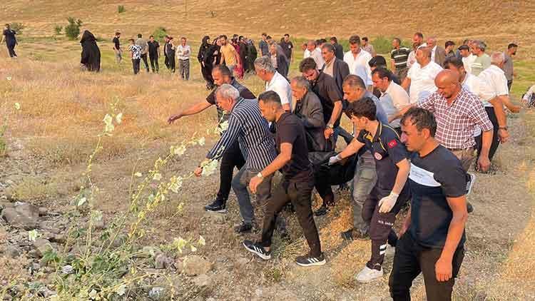 Hakkaride otomobil takla attı: 2 ölü, 3 yaralı