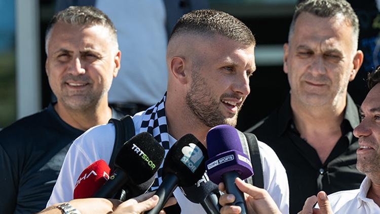 Ante Rebic: Paramı verirseniz giderim