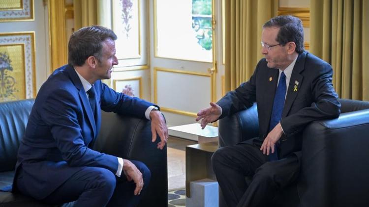 Macron ve Herzog, Elysee Sarayında bir araya geldi