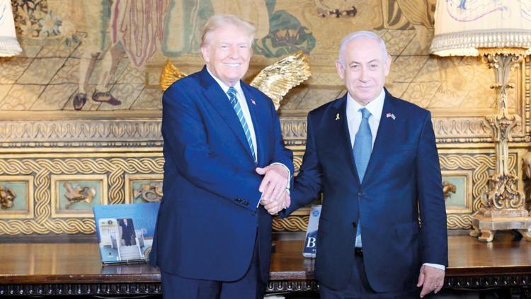 Trump Netanyahu’yu evinde ağırladı