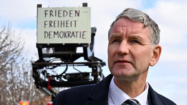 Höcke’den polise tehdit