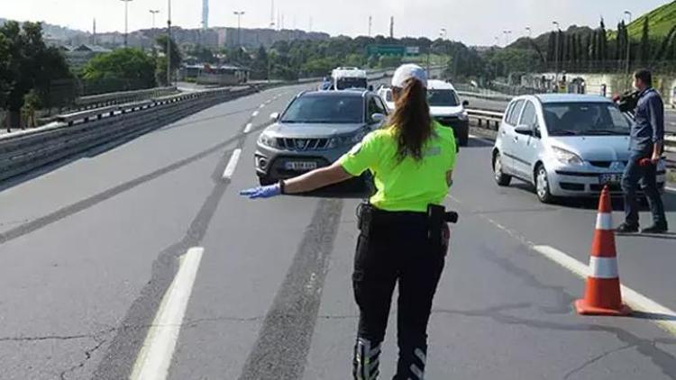 İstanbullular dikkat Galatasaray-Beşiktaş derbisi nedeniyle bazı yollar trafiğe kapatılacak