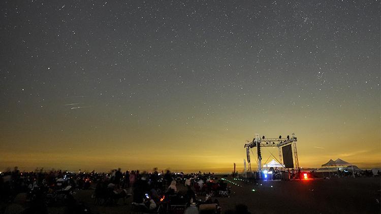 Karacabey sahilinde Perseid meteor yağmuru izlendi