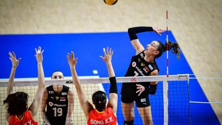 Türkiye Çin voleybol maçı ne zaman, saat kaçta, hangi kanalda 2024 Paris Olimpiyatları Türkiye Çin voleybol çeyrek final maçı şifreli mi