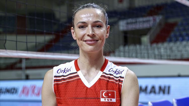 Eda Erdem kimdir, kaç yaşında, boyu kaç Eda Erdem voleybola ne zaman, hangi takımda başladı