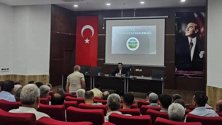 Nurdağı’nda muhtarlarla değerlendirme toplantısı yapıldı