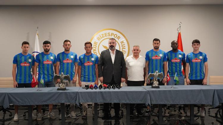 Rizesporda yeni transferler tanıtıldı