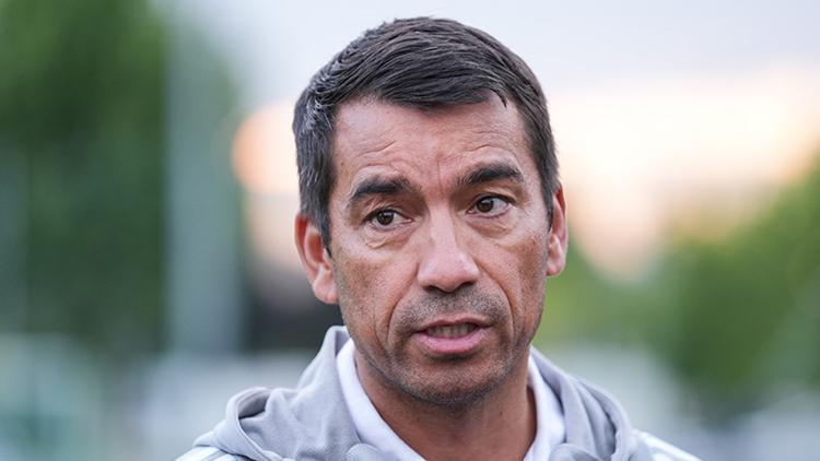 Süper Kupa şampiyonu Beşiktaş, Samsunspor sınavında Giovanni van Bronckhorst 11ini belirledi