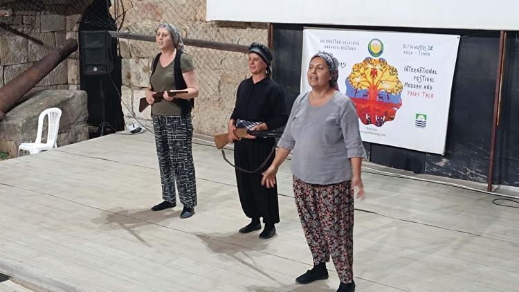 Foça 3. Uluslararası meddah ve masal festivali başladı