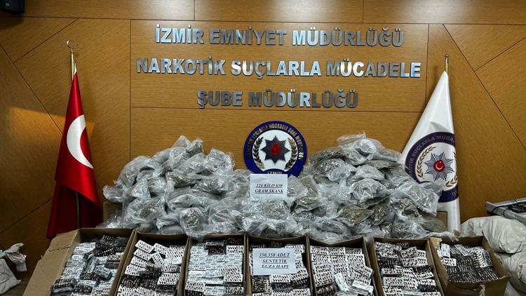 İzmirde 124 kilo esrar ile 350 bin adet sentetik ecza hap ele geçirildi