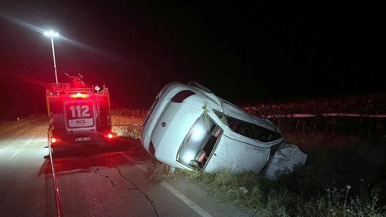 Tekirdağda devrilen otomobilin sürücüsü öldü