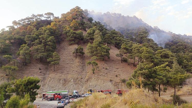 2 bin 900 dönüm kül oldu: Manisa’nın ateşi 3 günde söndü