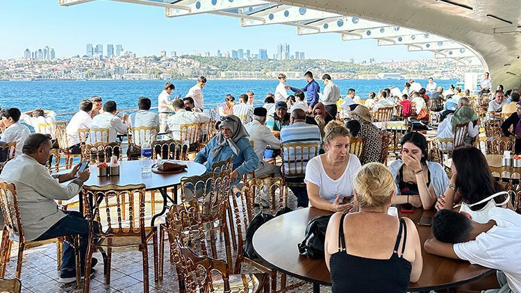 SGKdan İstanbulda 5 günlük ücretsiz tatil: Kahvaltı ve akşam yemeği dahil... Boğaz turu yapıp kültürel bölgeleri gezdiler