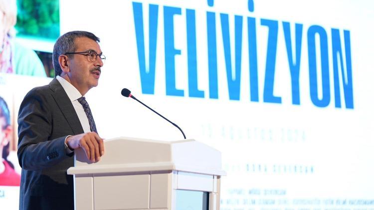 Bakan Tekin: Okul, öğretmen, ebeveyn, çocuklar; kocaman bir aileyiz